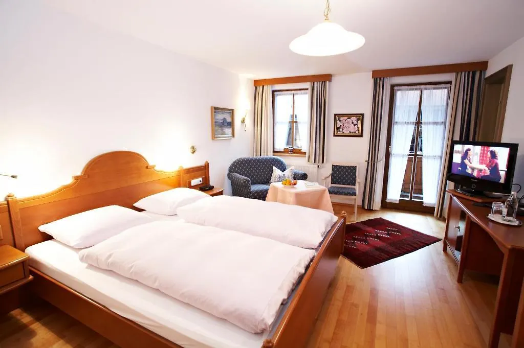 Hotel Oberschmied Reit im Winkl 3*,